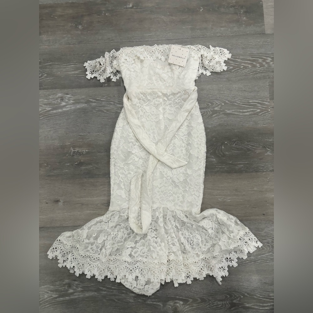 Women’s lace off the shoulder midi dress